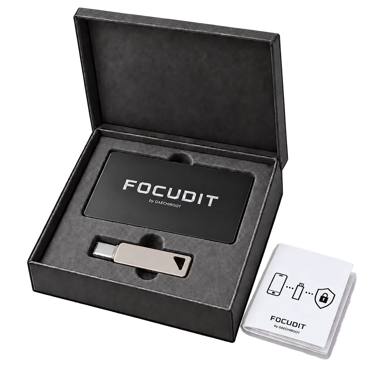 상자 안에 담긴 관리자 보안카드와 전용 앱 USB, 옆에 놓인 설명서
